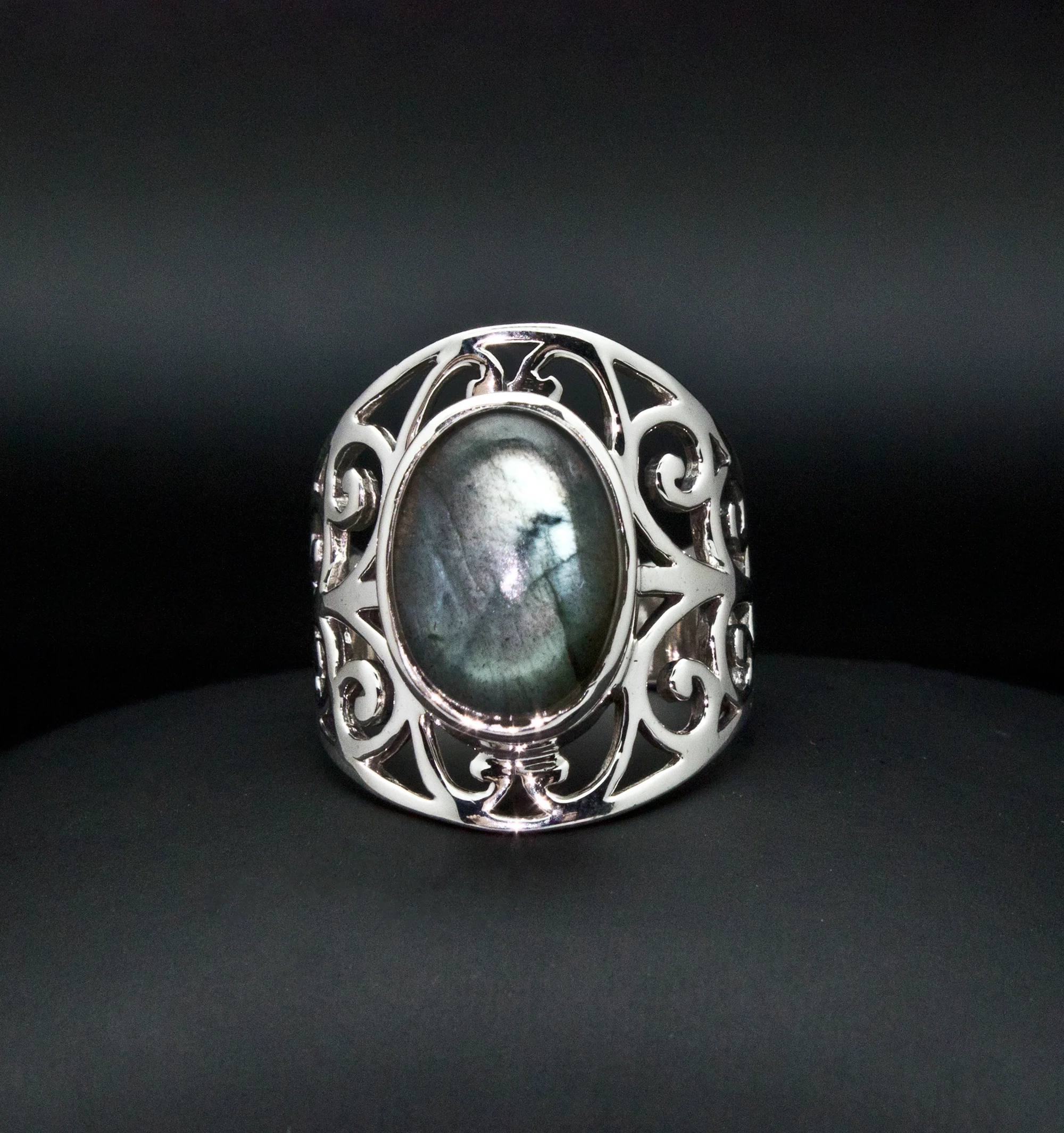 Sterling Silver Labradorite Ring Size 8 - Image 2
