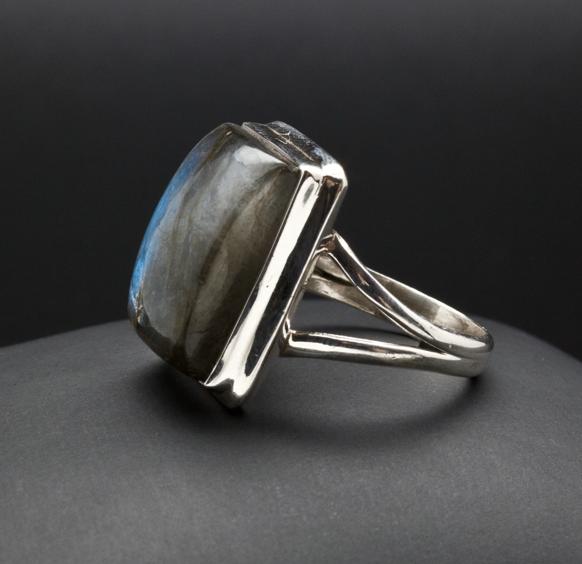 Sterling Silver Labradorite Ring Size 7 - Image 3