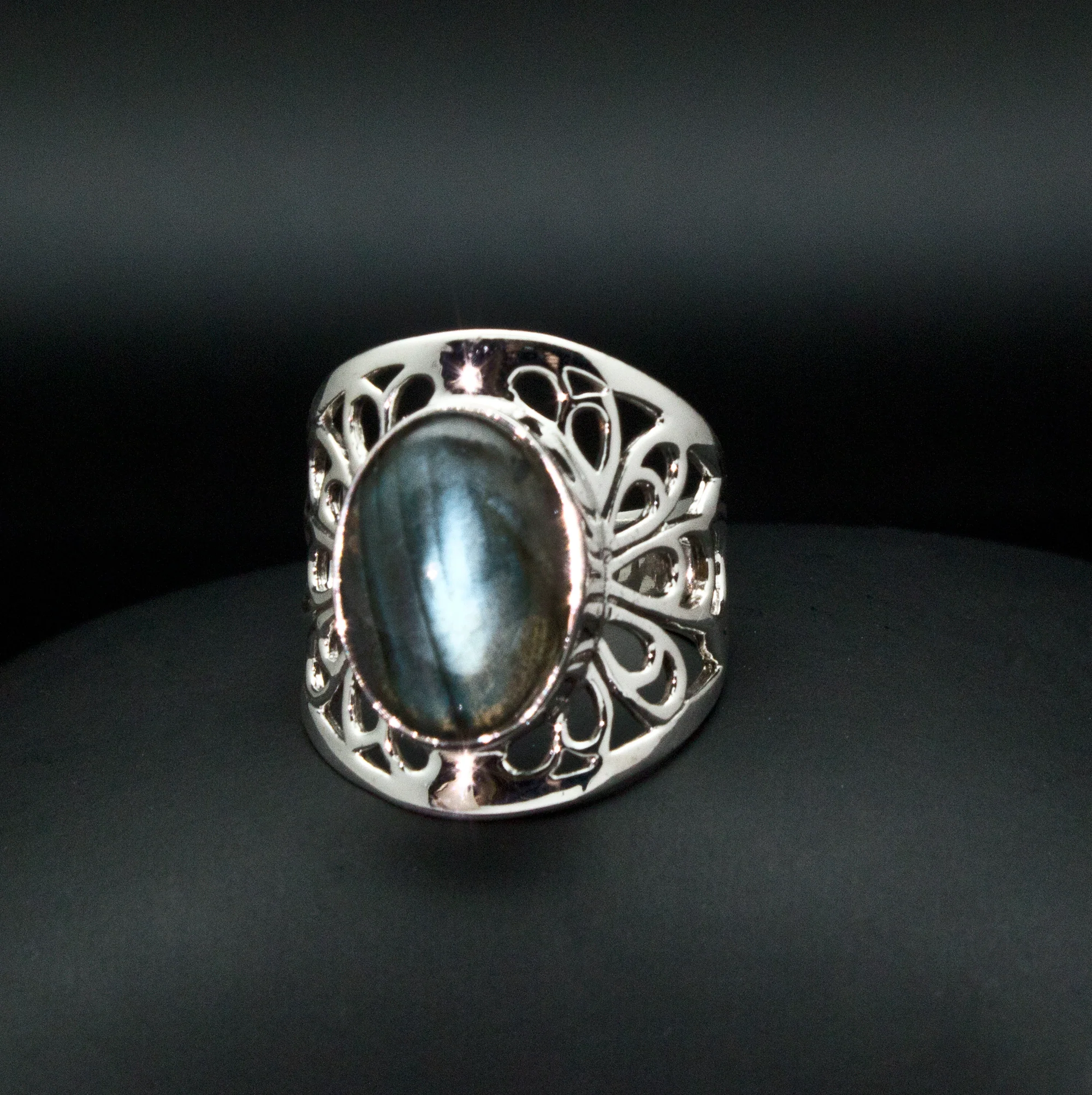 Sterling Silver Labradorite Ring Size 7 - Image 2