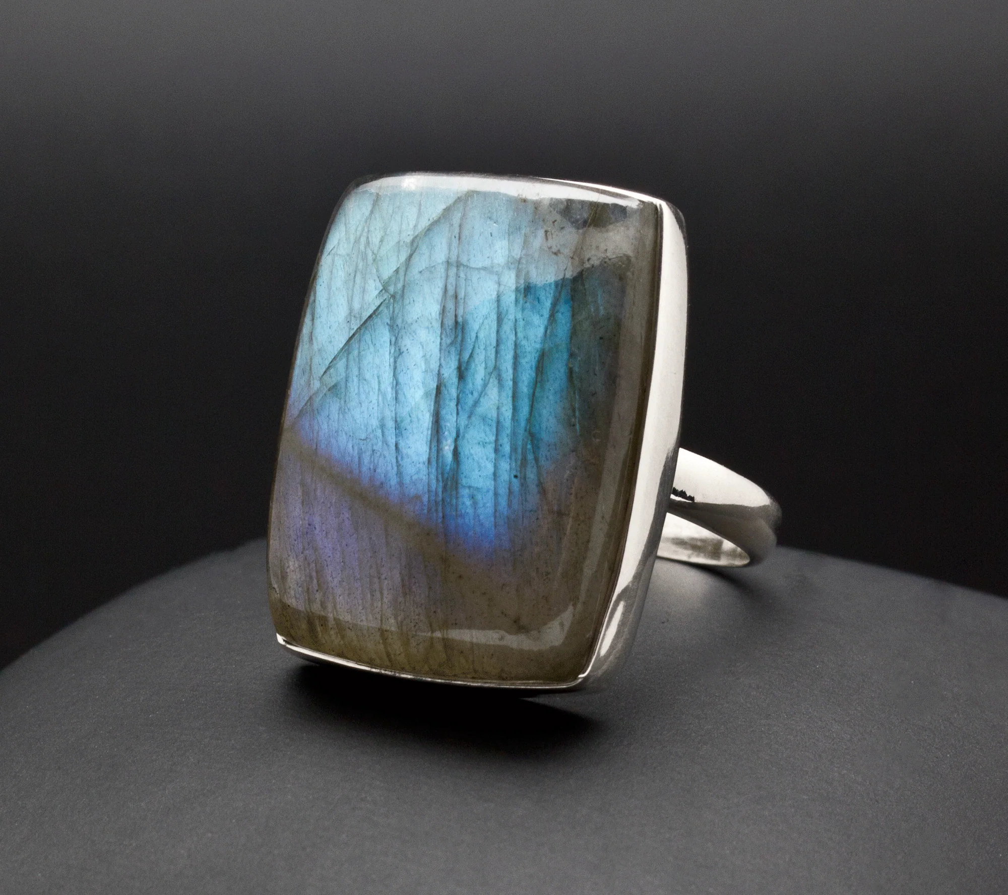 Sterling Silver Labradorite Ring Size 7 - Image 2