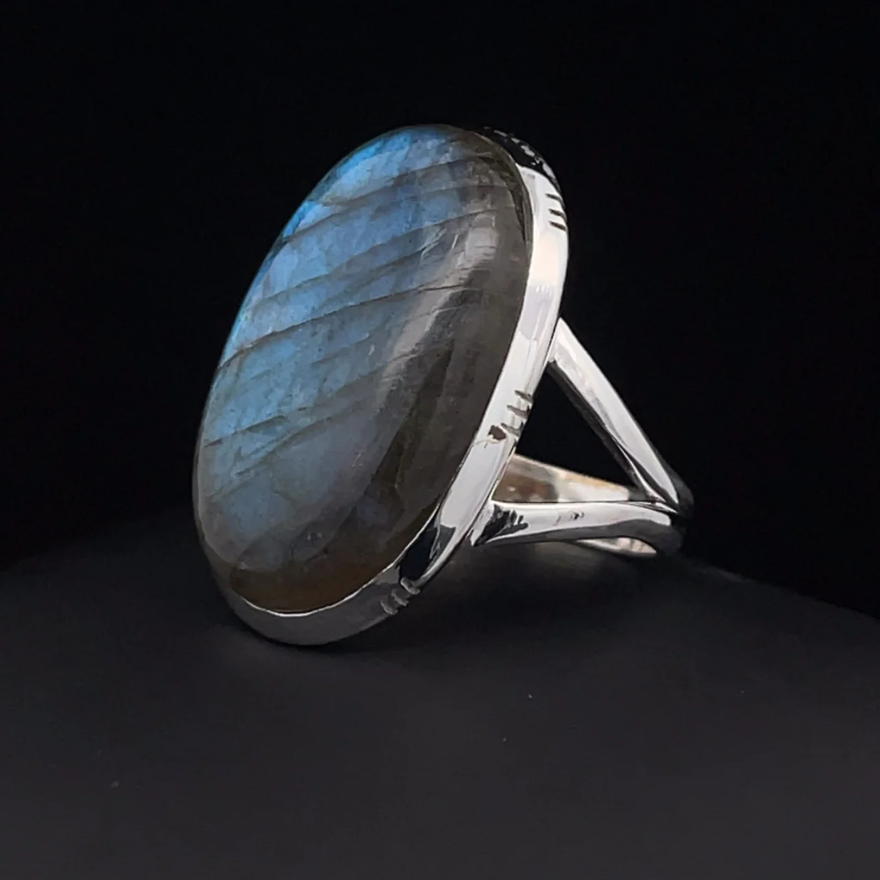 Sterling Silver Labradorite Ring Size 10 - Image 3