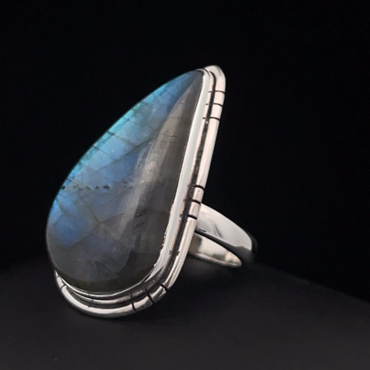 Sterling Silver Labradorite Ring Size 10 - Image 3