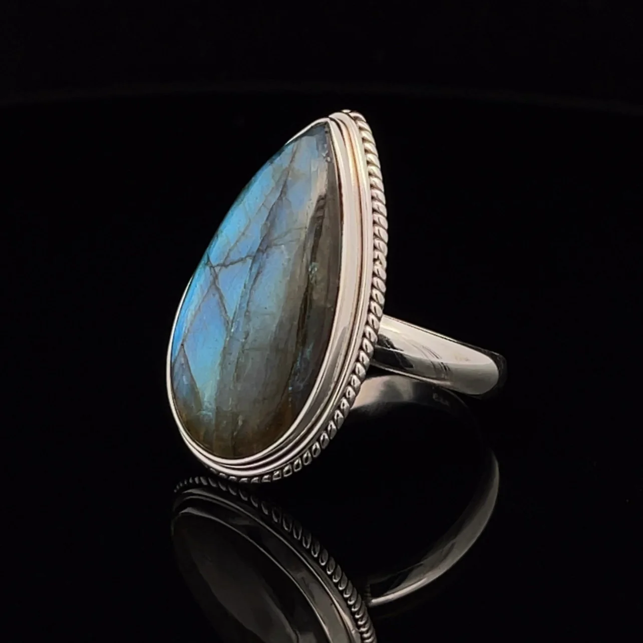 Sterling Silver Labradorite Ring Size 10 - Image 3