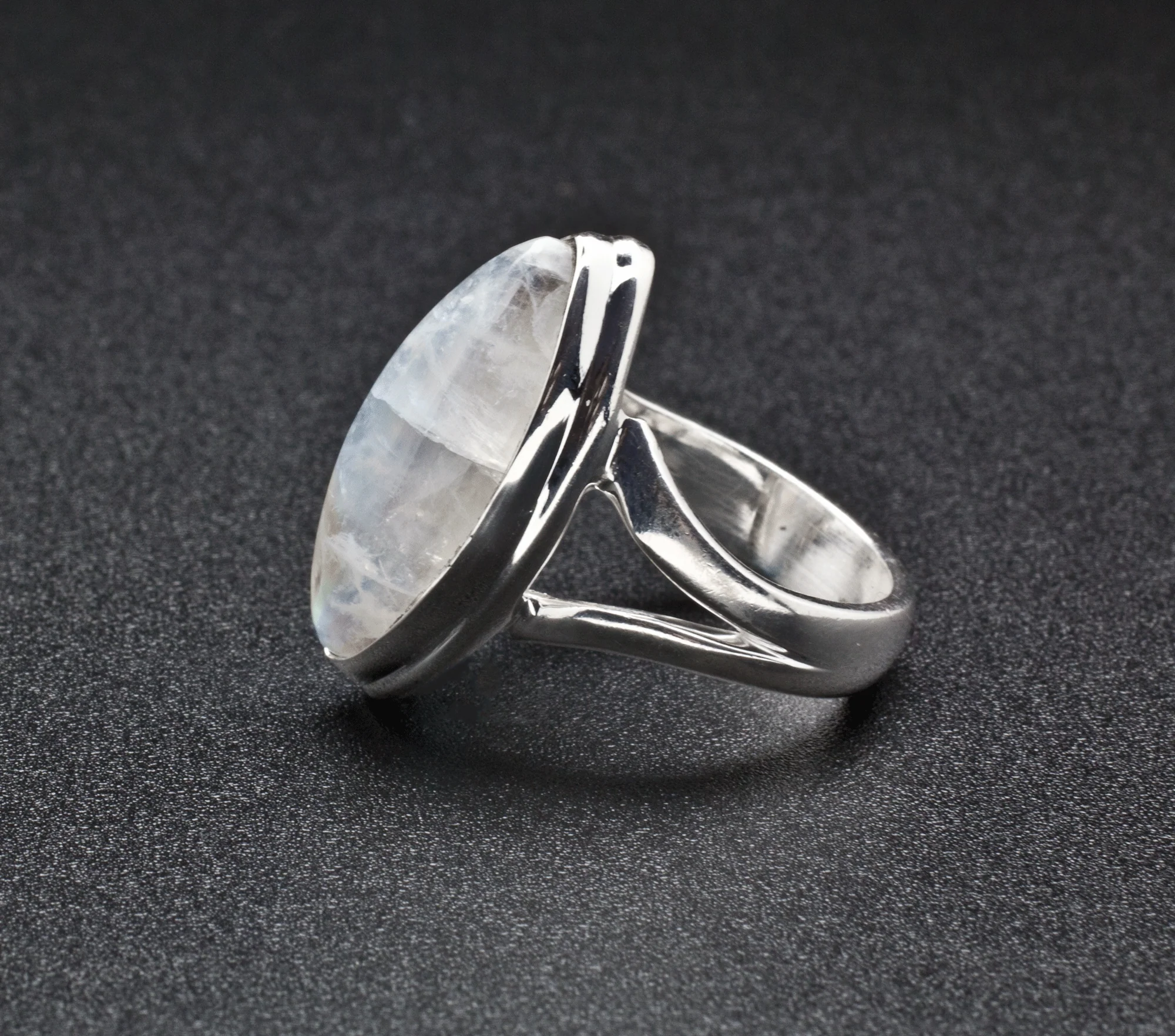 Sterling Silver Moonstone Ring Size 6 - Image 3