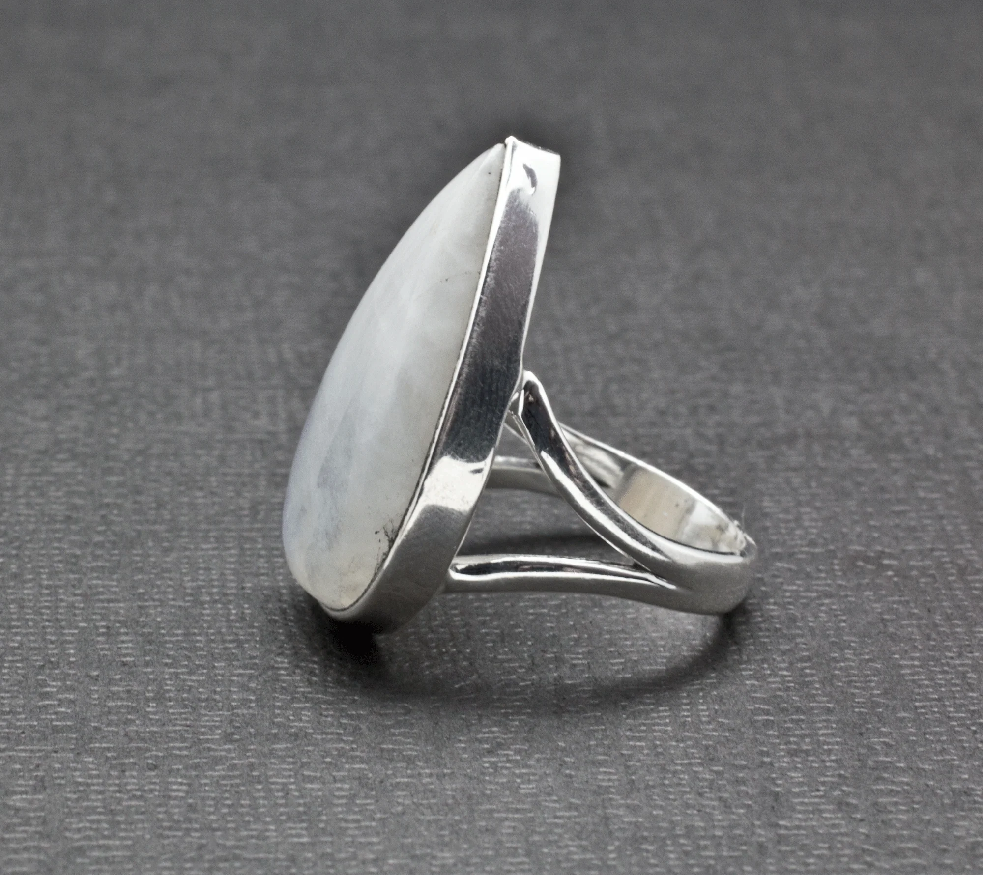 Sterling Silver Moonstone Ring Size 6 - Image 3
