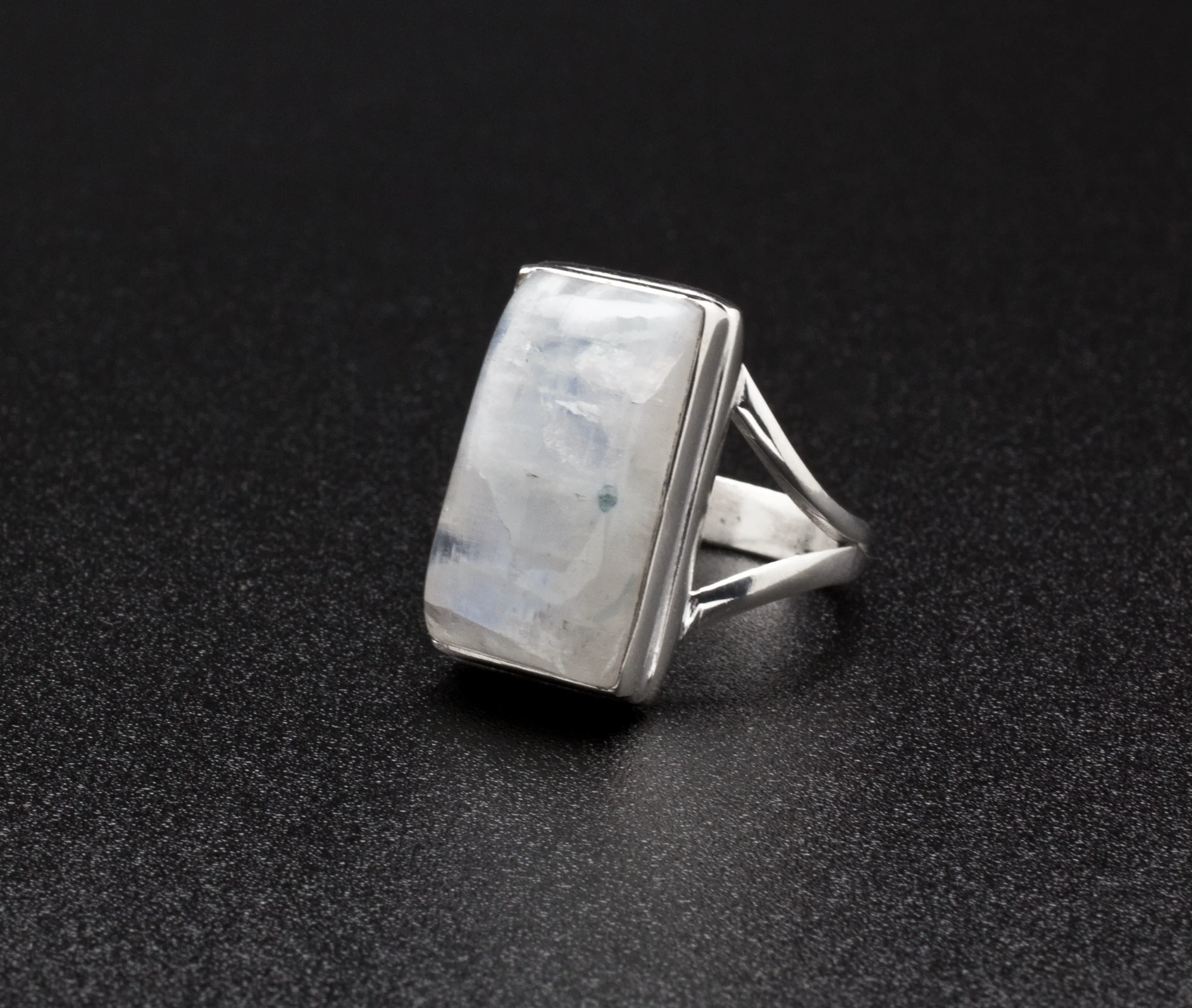 Sterling Silver Moonstone Ring Size 7 - Image 2