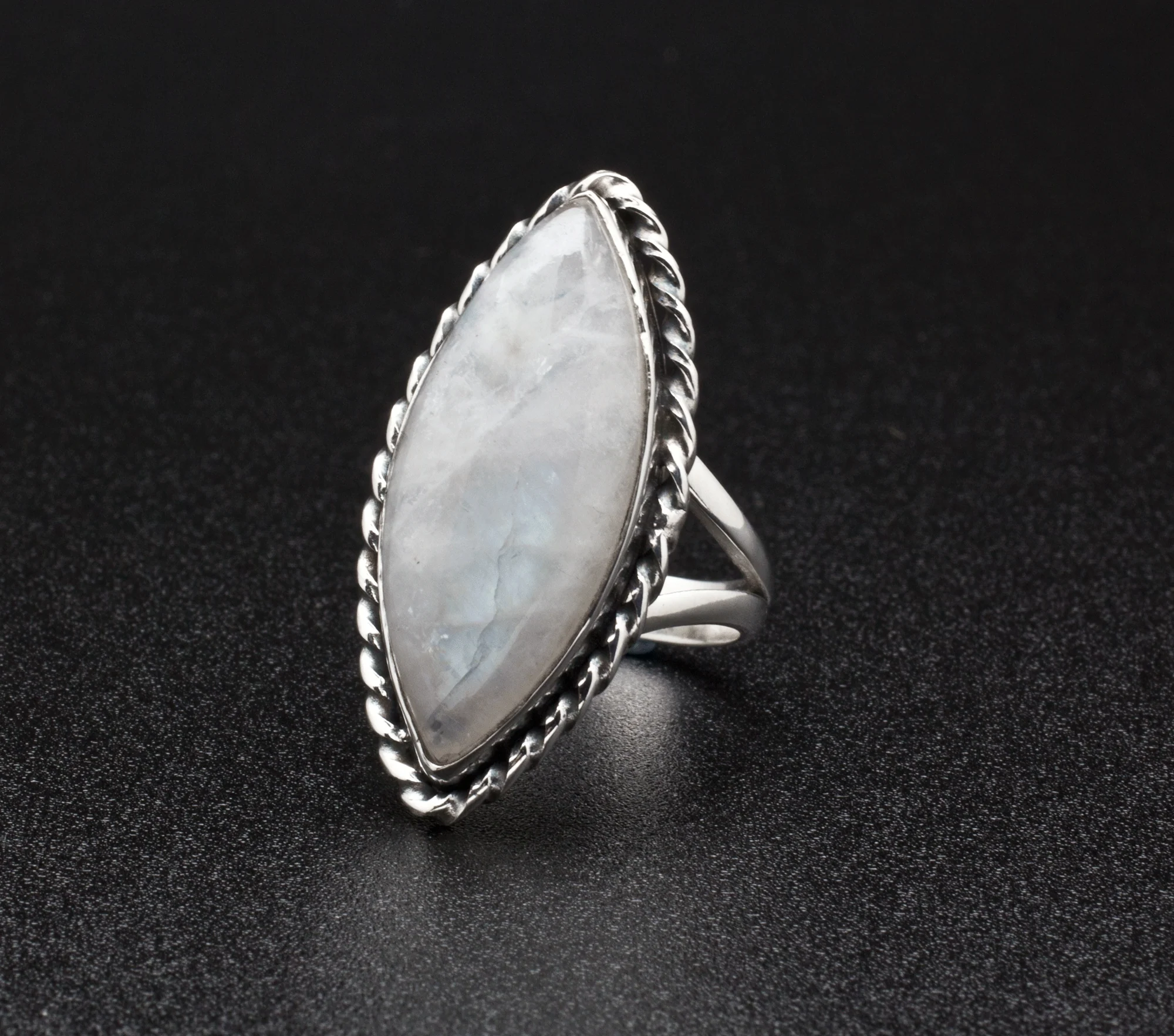 Sterling Silver Moonstone Ring Size 7 - Image 2