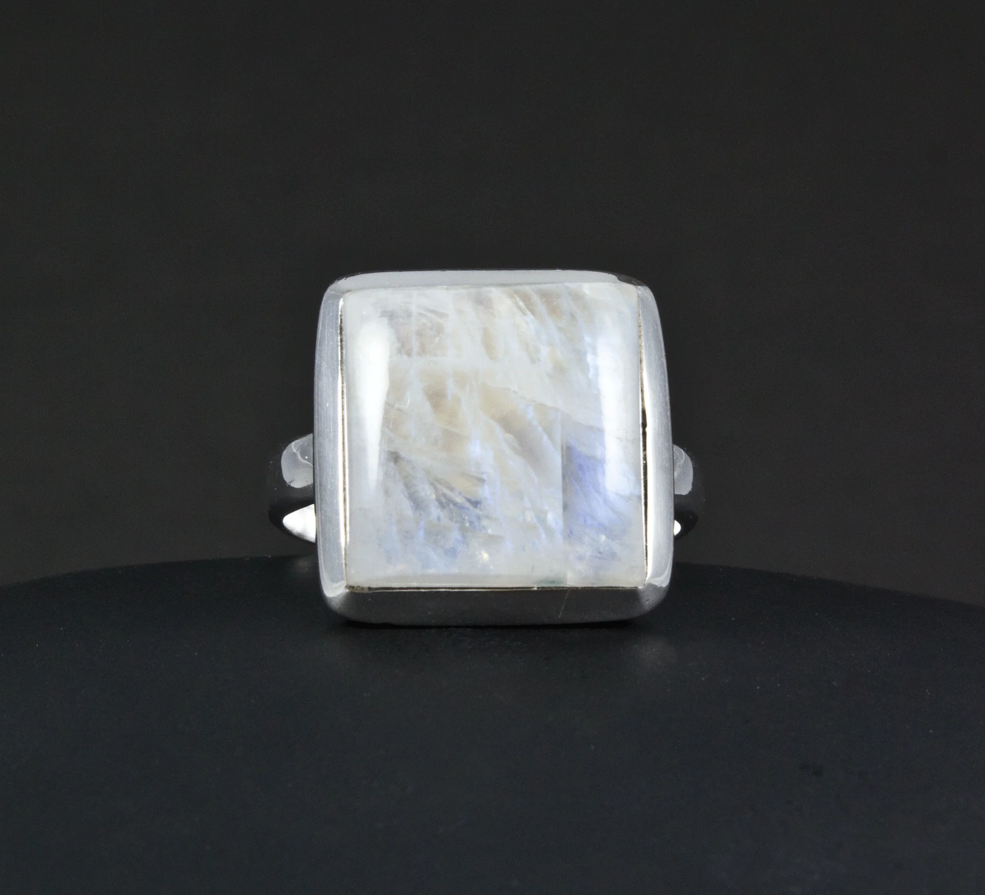 Sterling Silver Moonstone Ring Size 8 - Image 2