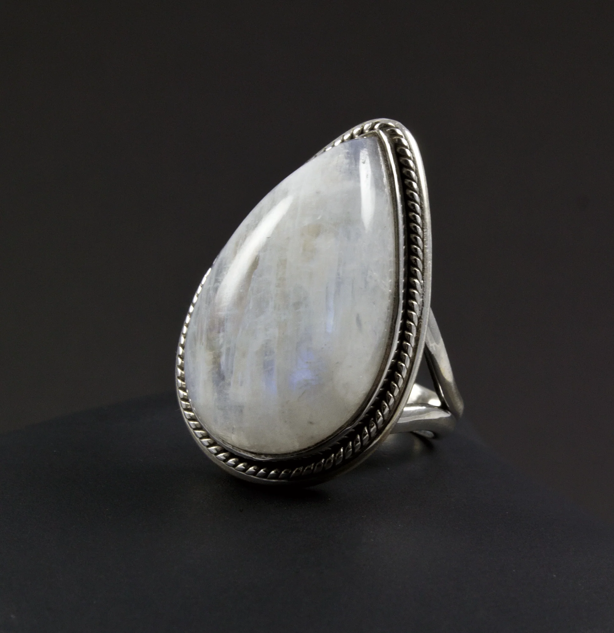 Sterling Silver Moonstone Ring Size 7 - Image 2