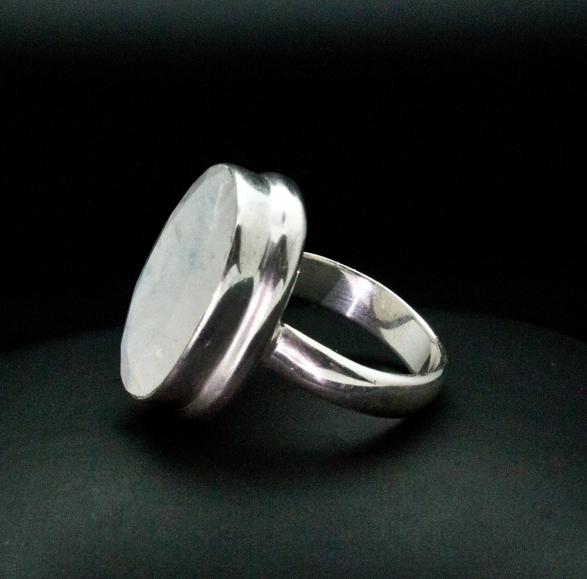 Sterling Silver Moonstone Ring Size 5 - Image 3