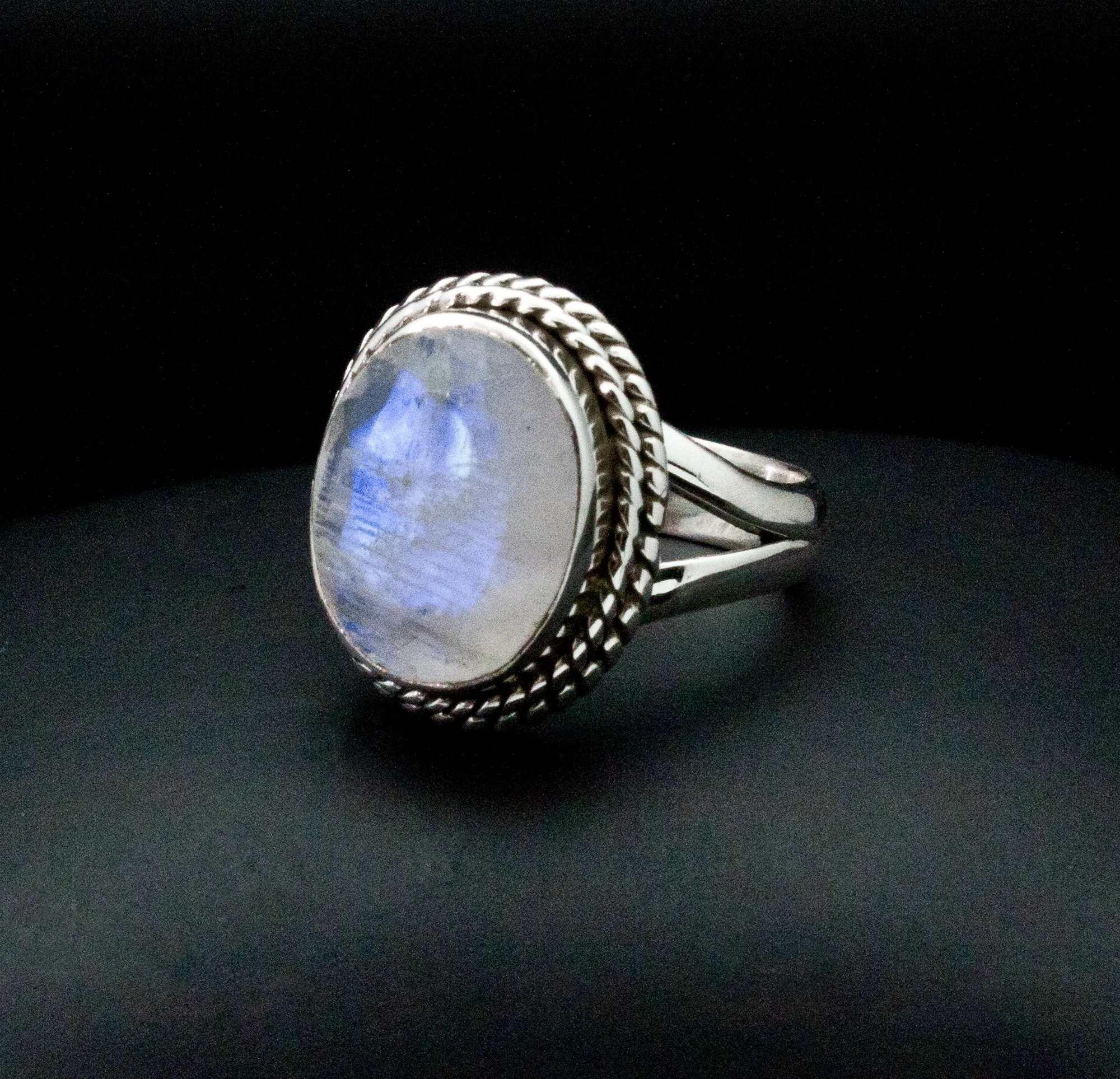 Sterling Silver Moonstone Ring Size 5 - Image 2