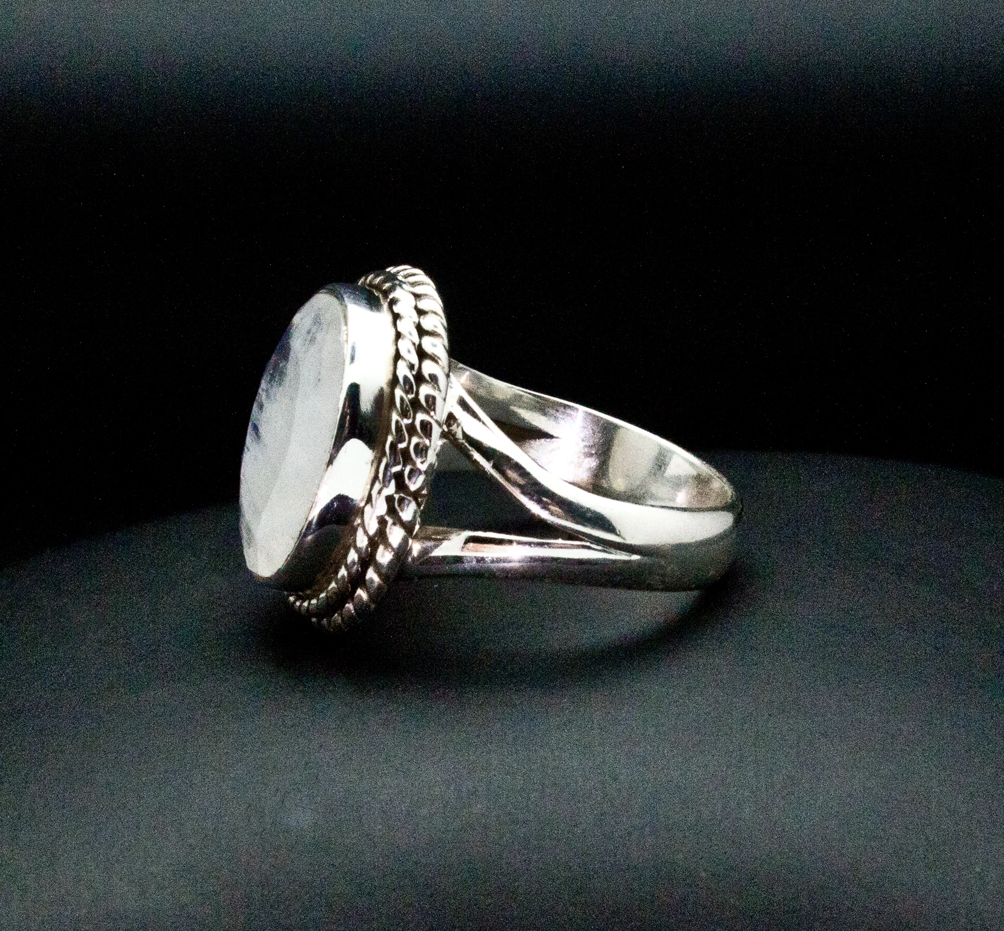 Sterling Silver Moonstone Ring Size 5 - Image 3
