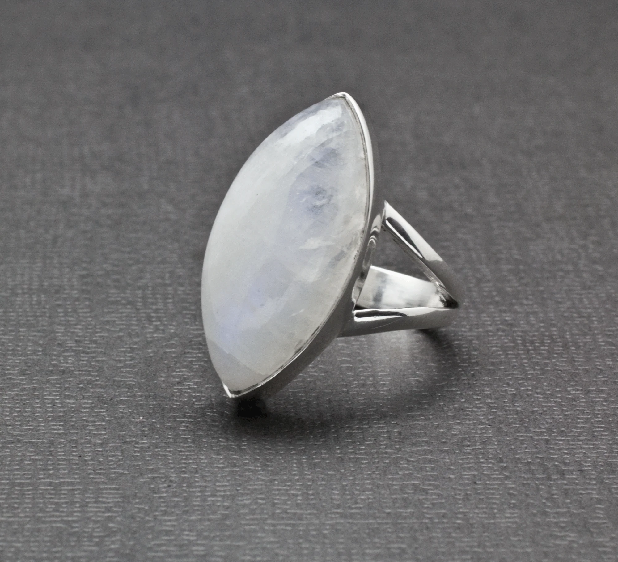 Sterling Silver Moonstone Ring Size 6 - Image 2