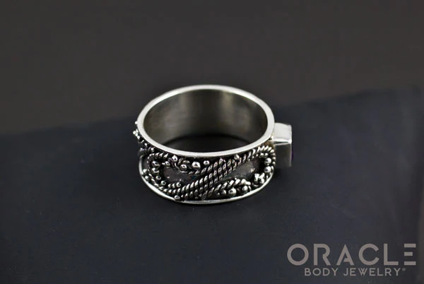Sterling Silver ring with Amethyst Size 9 - Image 3