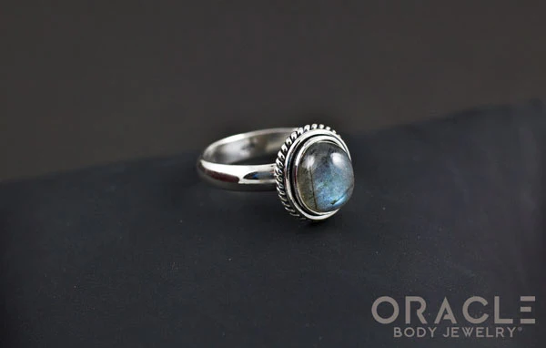 Sterling Silver ring with Labradorite Size 7 - Image 2
