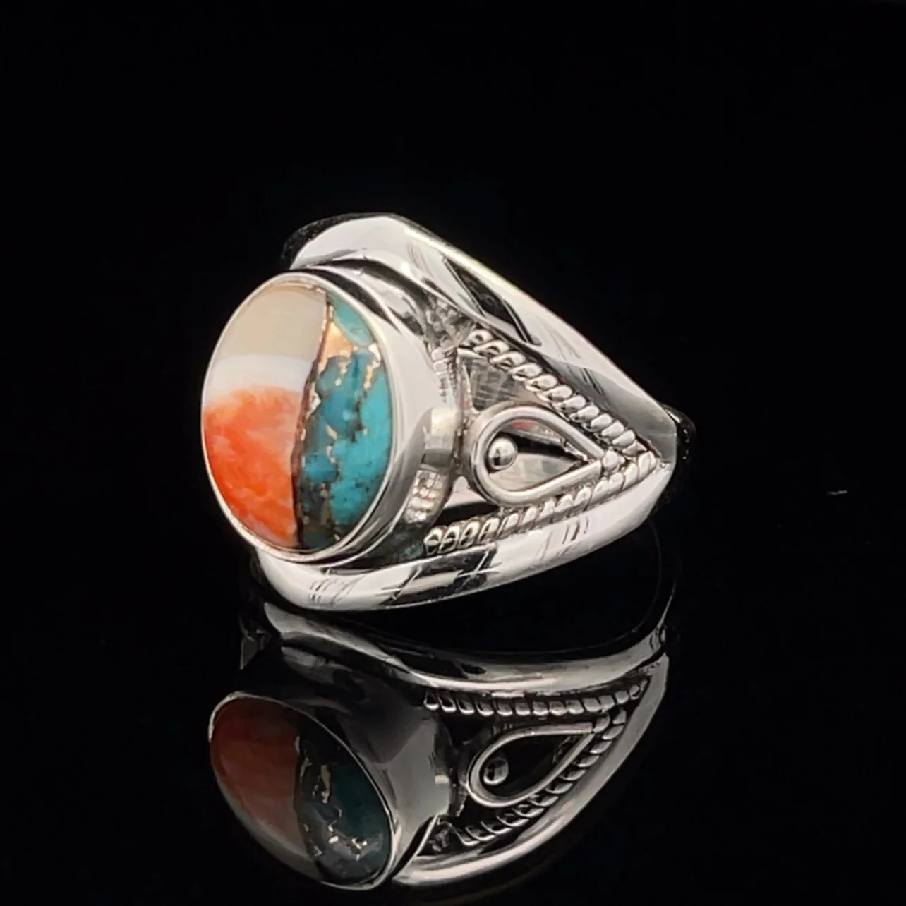 Sterling Silver Spiny Oyster Ring Size 8 - Image 3