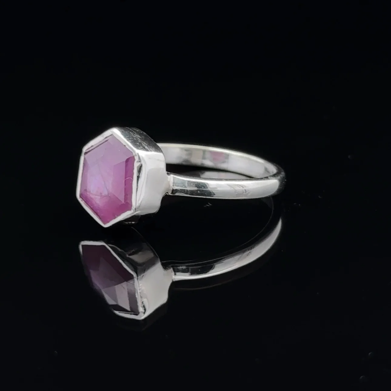 Sterling Silver Star Ruby Ring Size 7 - Image 3