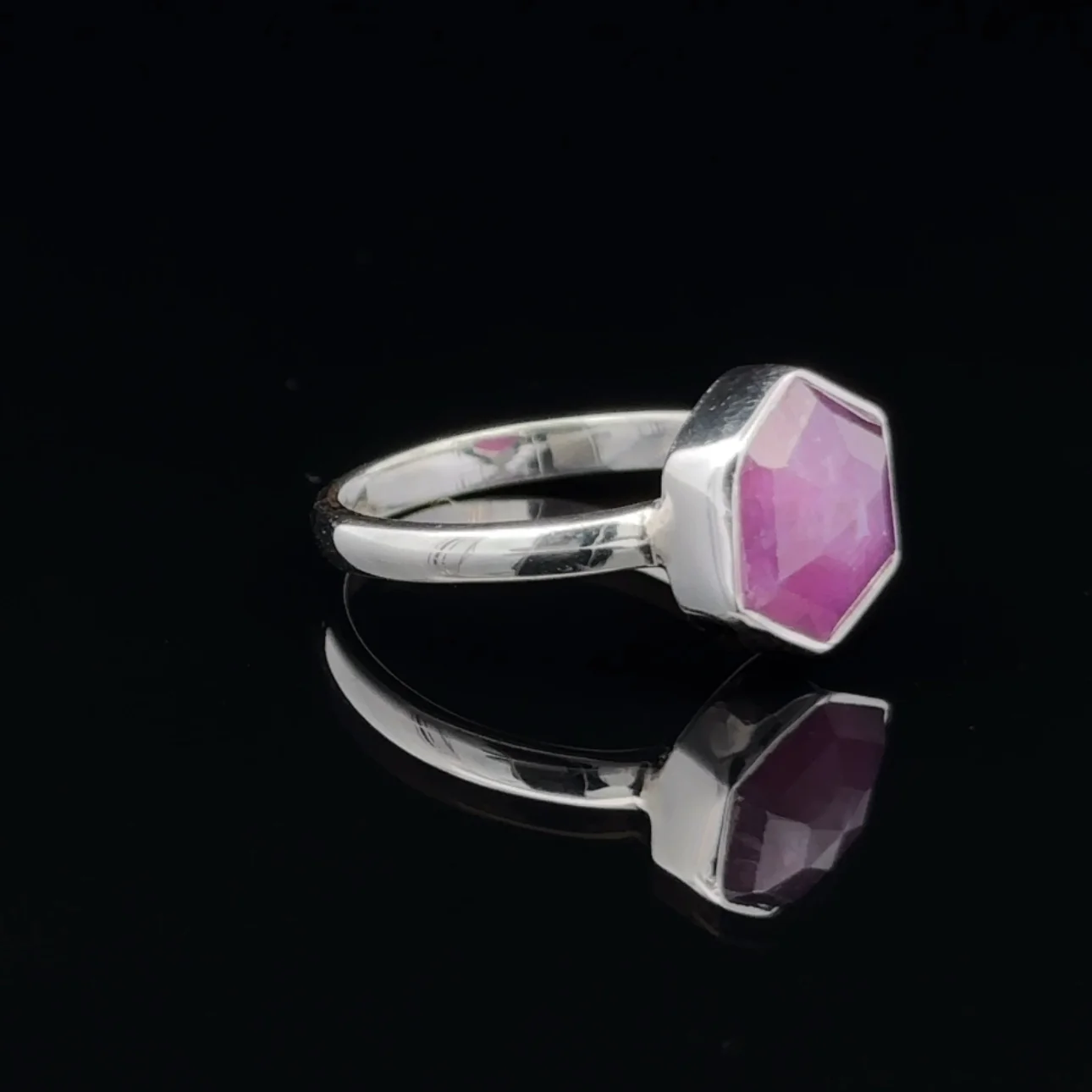 Sterling Silver Star Ruby Ring Size 7 - Image 2