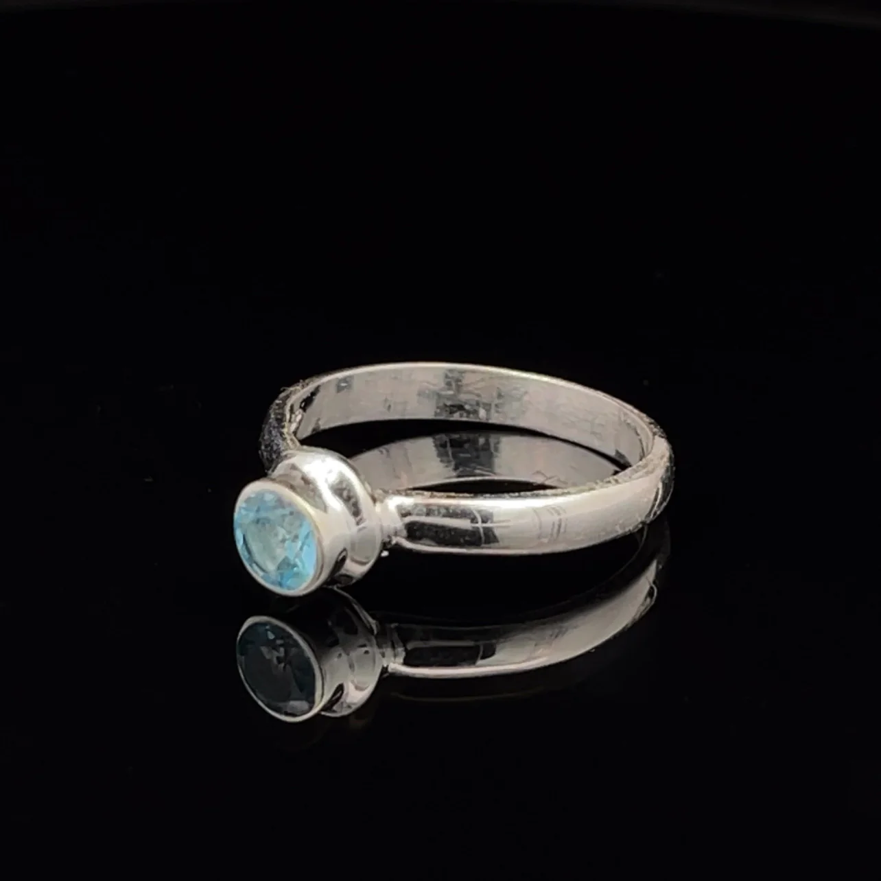 Sterling Silver Swiss Topaz Ring Size 8 - Image 3
