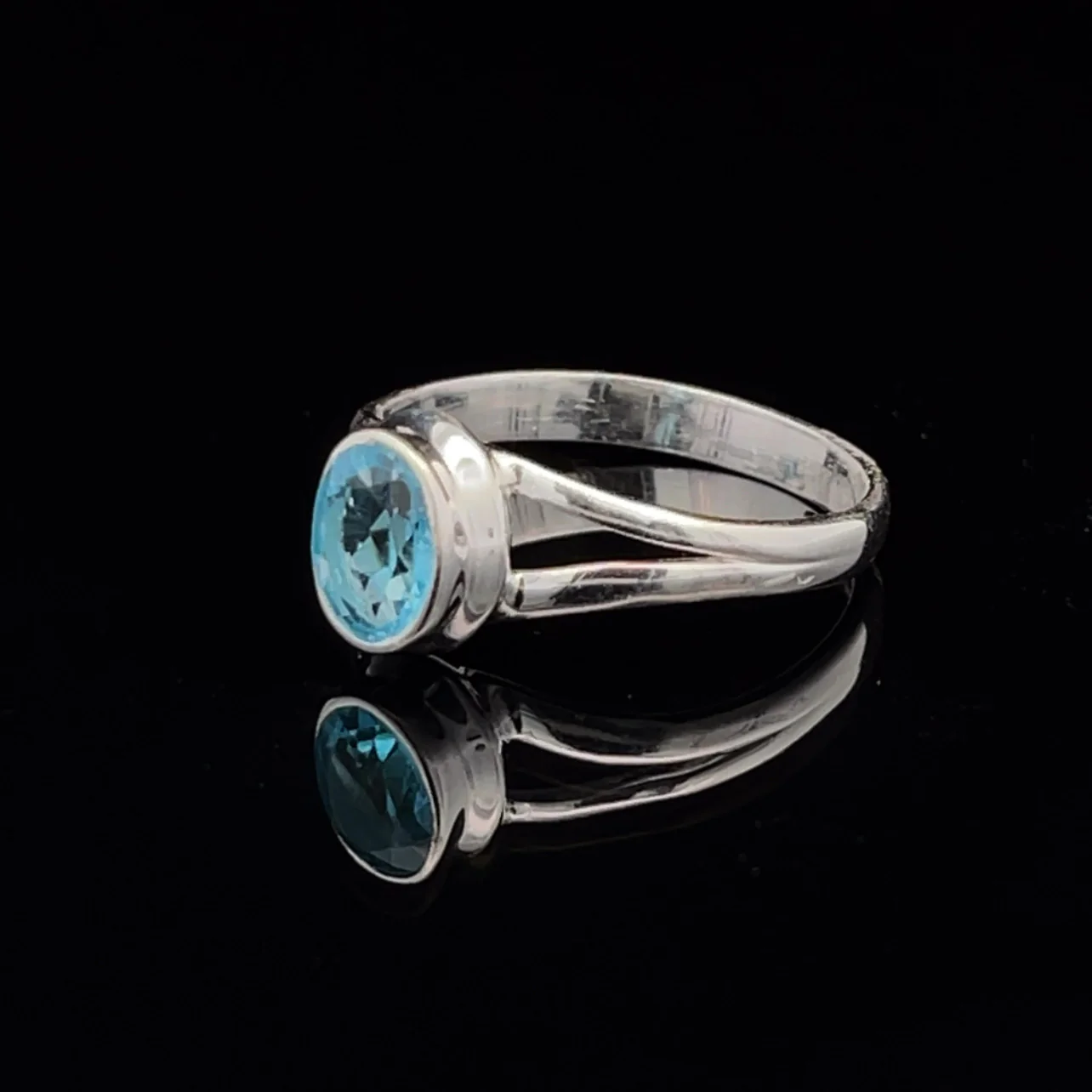 Sterling Silver Swiss Topaz Ring Size 10 - Image 3