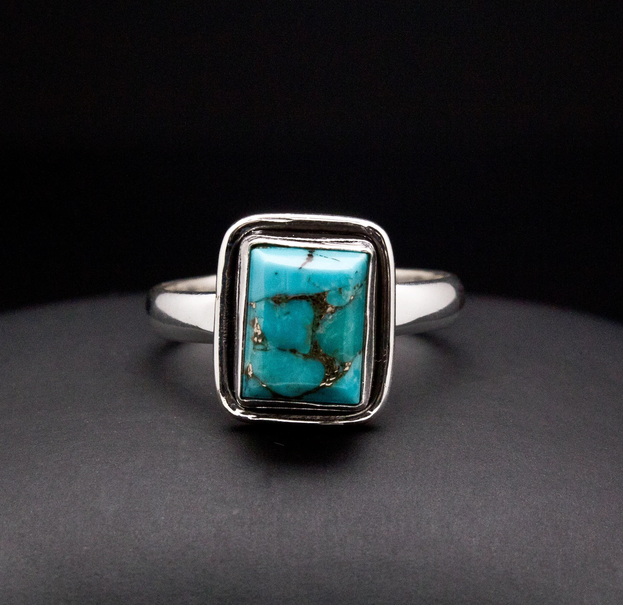 Sterling Silver Turquoise Ring Size 7 - Image 2